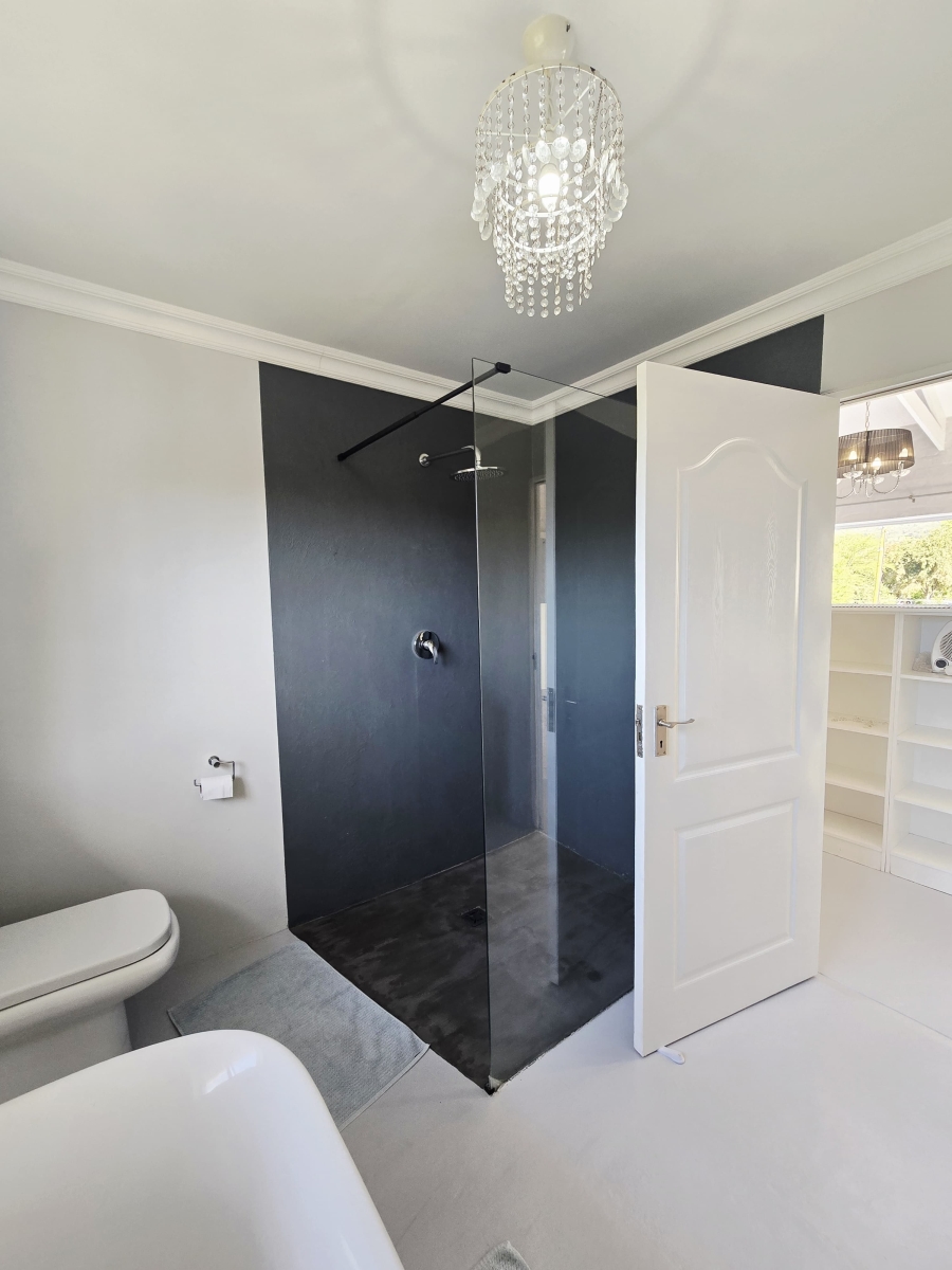 4 Bedroom Property for Sale in Fernridge Western Cape